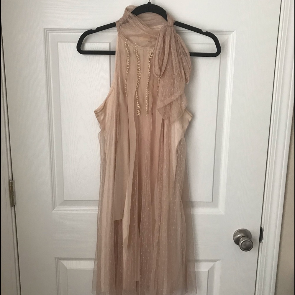 Ryn dress in beige